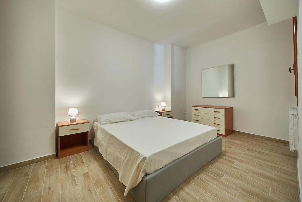 Appartamento Flat Number 8 Milano Esterno foto